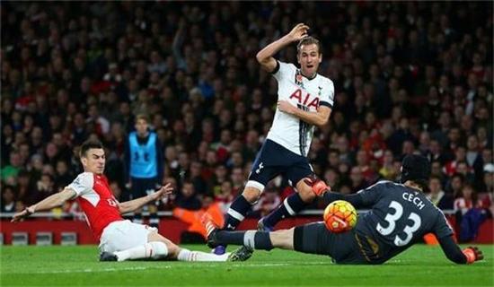 搂着C罗 搂着C罗